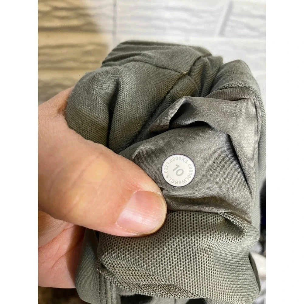 Lululemon Metropolis maven high‎ rise crop pants cargo women's size 10 casual